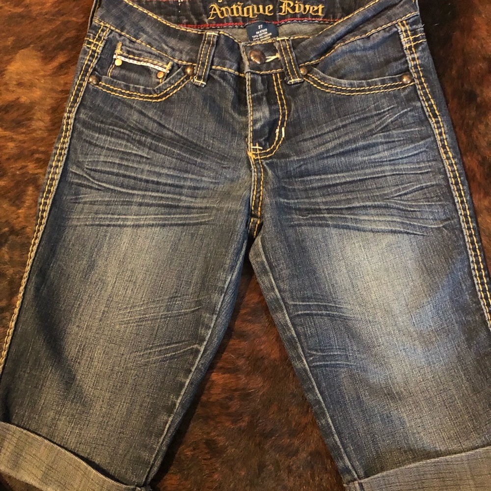 Antique rivet long shorts size 27